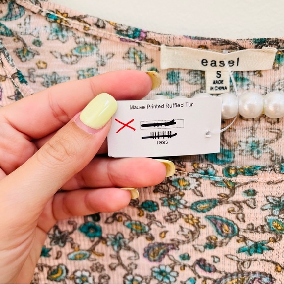 Easel Long Sleeve Floral Printed Ruffle Hem Tunic Top - Picture 3 of 4